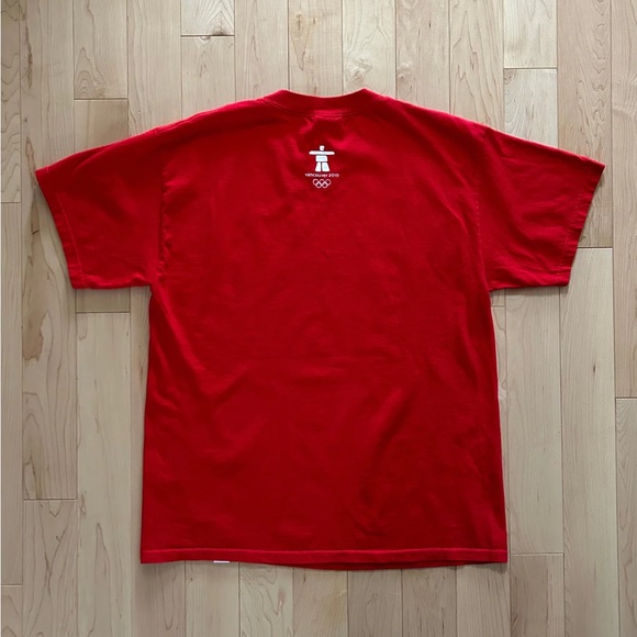 Nike Vancouver Gold Tee Y2K Grey Tag - Picture 5 of 5